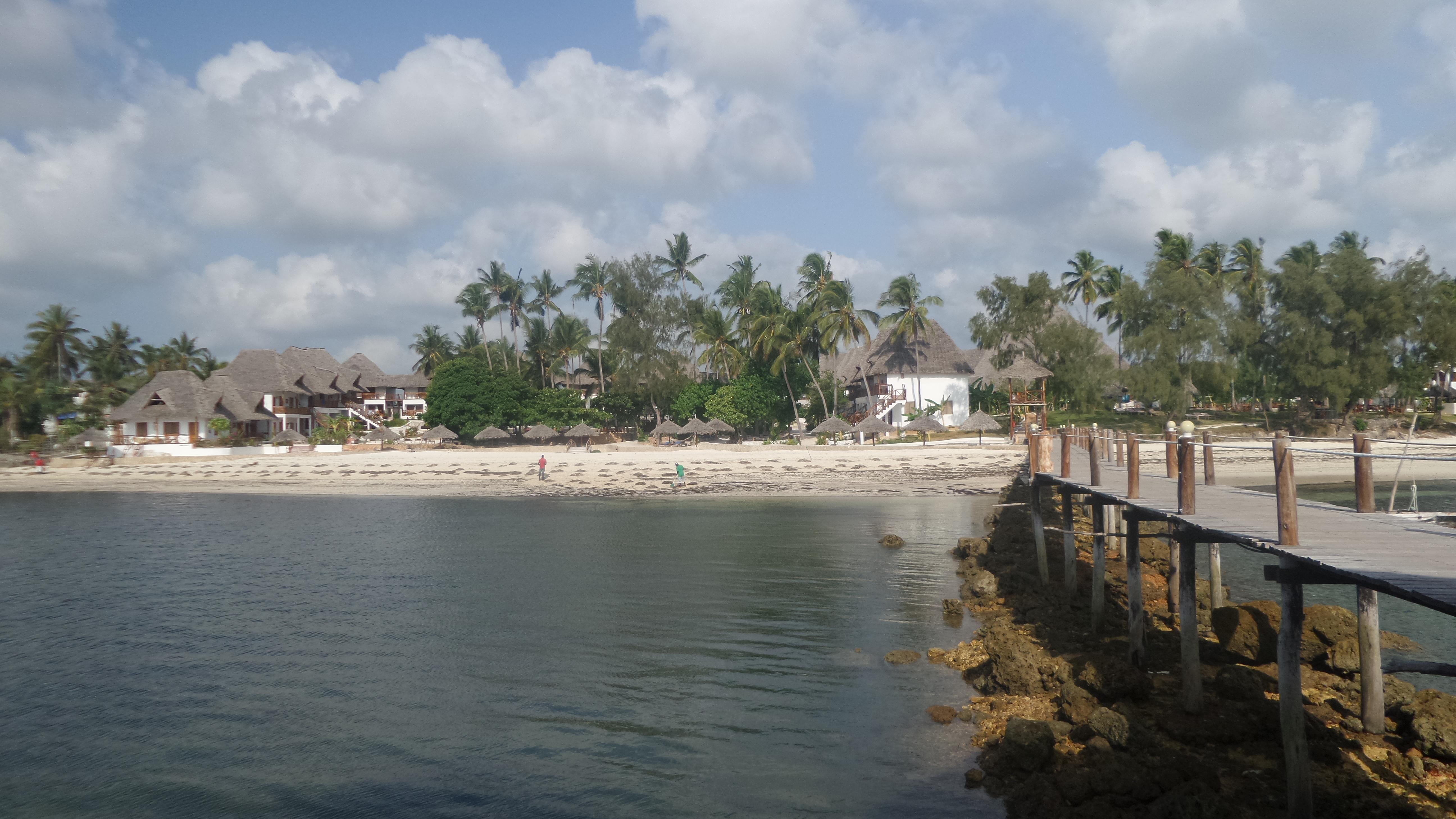 Resort Paradise & Uroa
